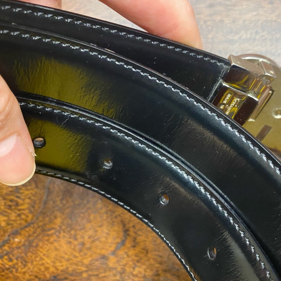 Like New! Salvatore Ferragamo reversible and adjustable Gancini belt - Picture 8 of 10